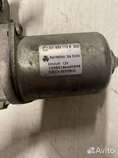 Моторчик стеклоочистителя передний Skoda Fabia