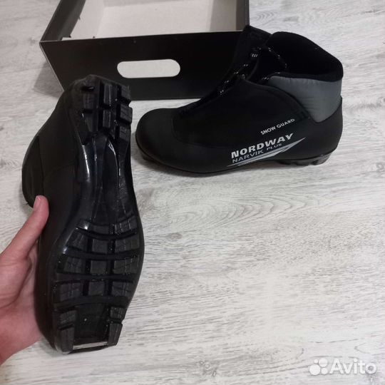 Лыжные ботинки Nordway 42 женские