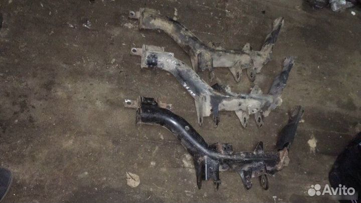 Рычаг подвески задний Honda Cr-V 3 2007-2012