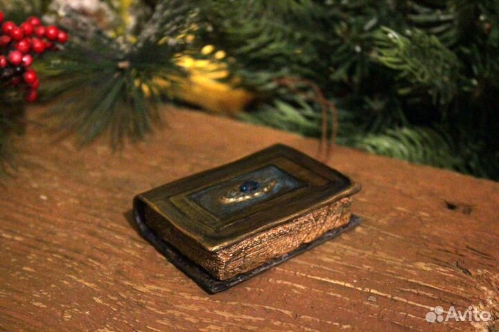 Ёлочные игрушки ручной работы:Таинственный фолиант