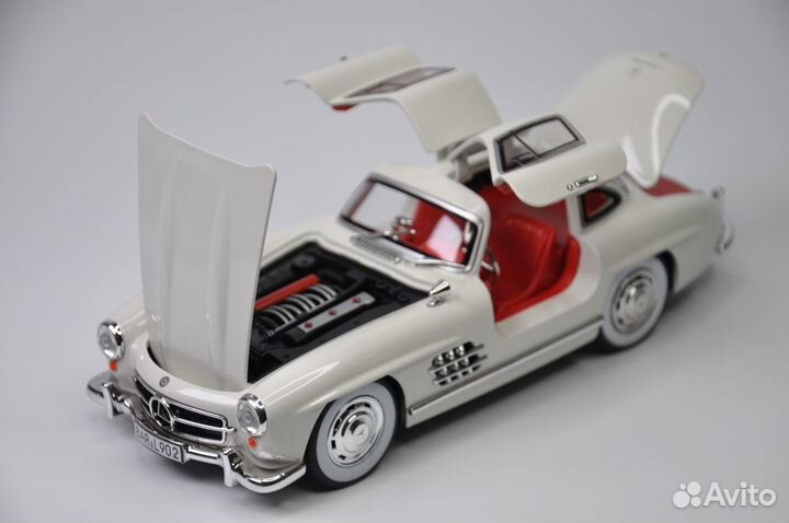 Модель авто Mercedes-Benz 300SL 1954 1:24 металл