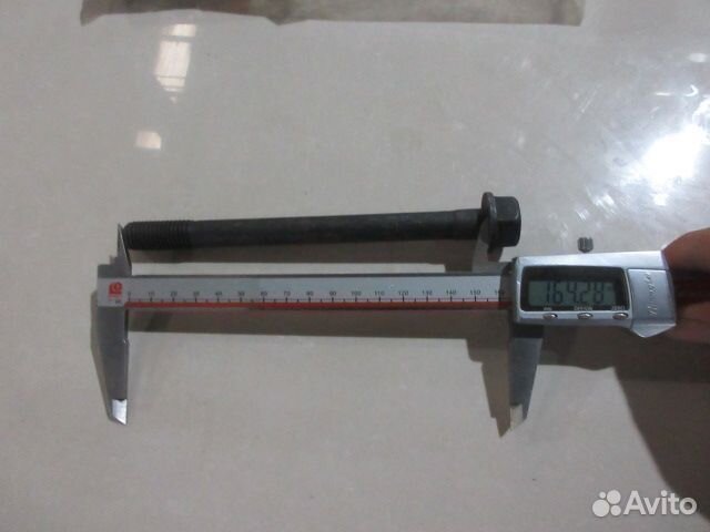 Болт гбц (длинный) двигателя Yuchai YC4108