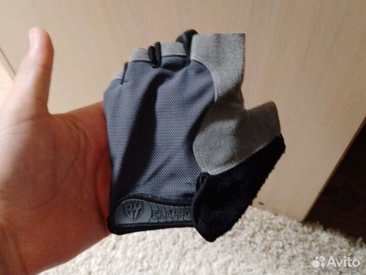 Перчатки для велосипеда