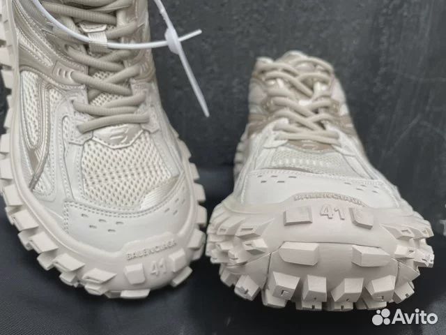 Balenciaga defender