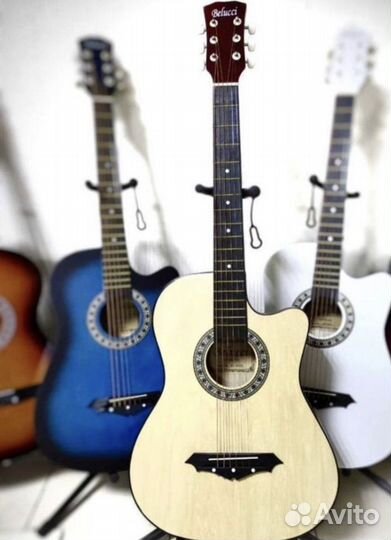 Акустическая классическая гитара