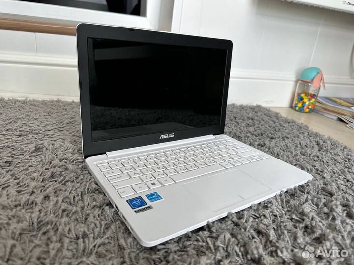 Ноутбук asus E203MA-FD009T