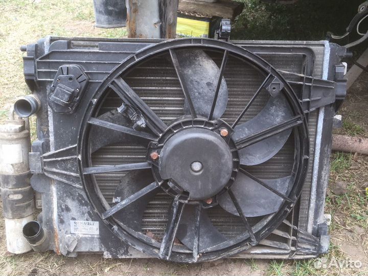 Вентилятор для Рено Логан 2009г.в