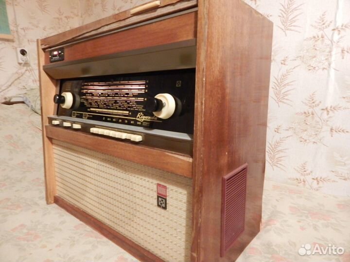 Ретро радиола Ригонда 103 с FM, USB и MP3