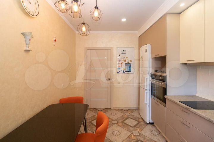 2-к. квартира, 60 м², 2/14 эт.