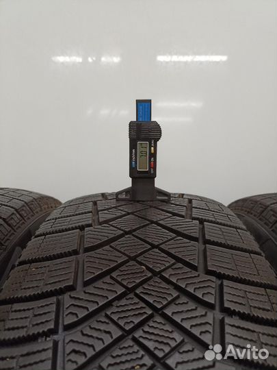 Pirelli Ice Zero FR 225/55 R18