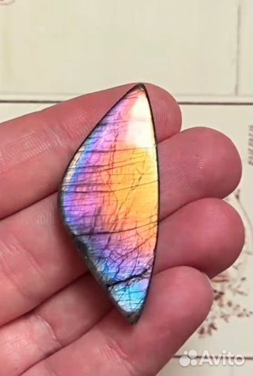 Лабрадорит кабошон