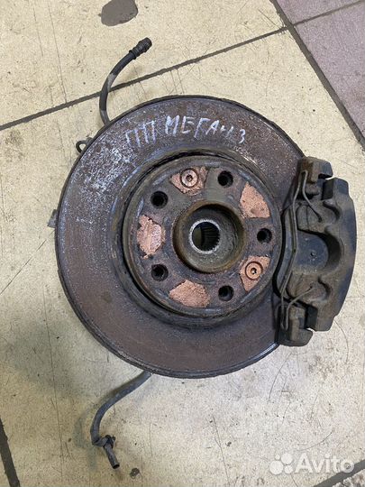 Рено меган Флюенс Ступица поворотный кулак правый