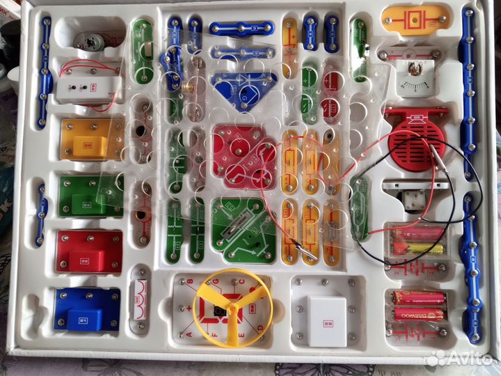 Детский электронный конструктор