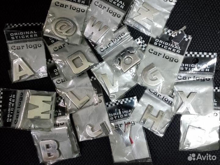 Буква/эмблема/наклейка