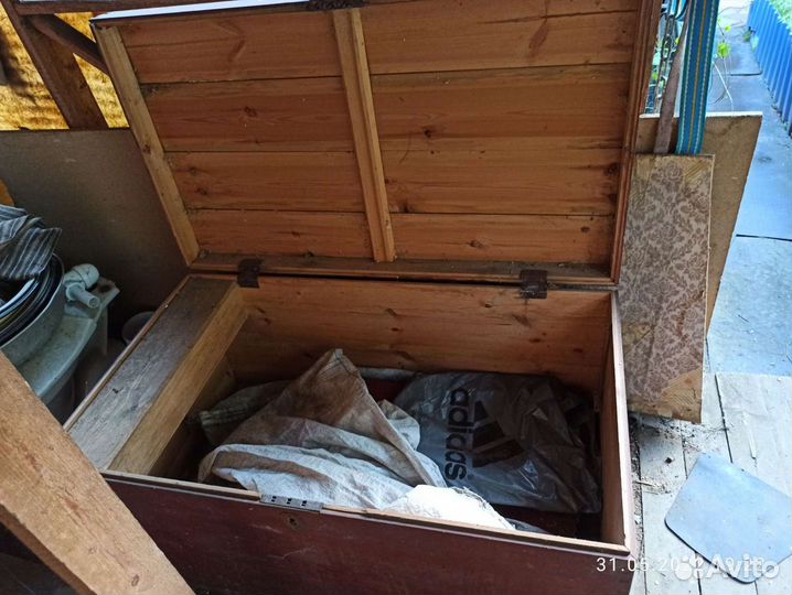 Сундук деревянный старинный