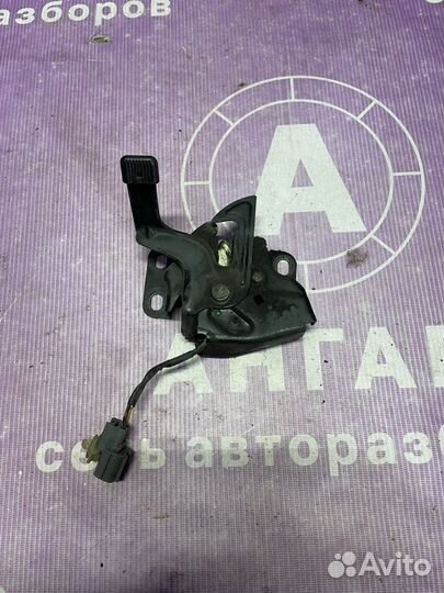 Замок капота Honda Accord 7 CL9 К24А 2006