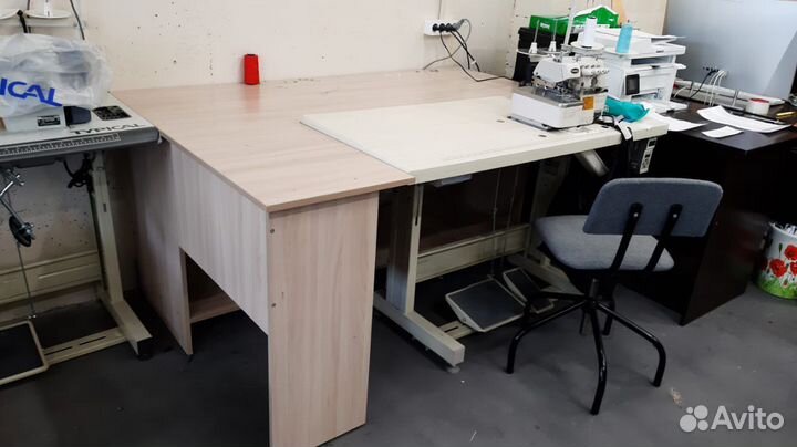 Стол для швейной машинки