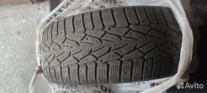 Nokian Tyres Hakkapeliitta 7 215/60 R16