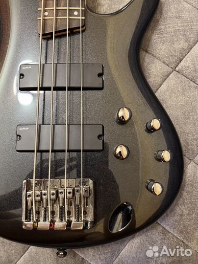 Бас гитара Ibanez SR300