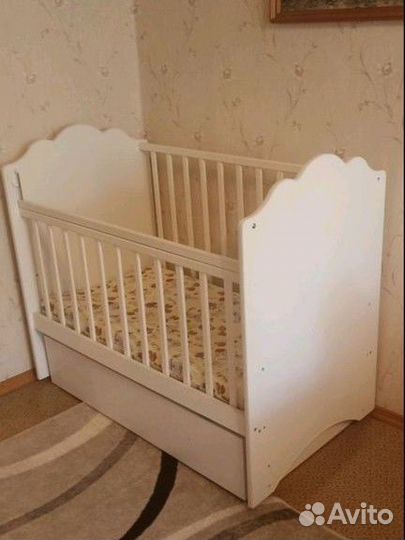 Детская кроватка