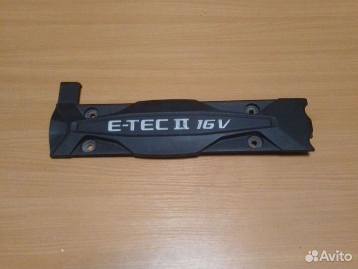 Крышка двигателя Chevrolet Cruze J300 F16D3