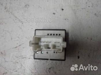 Кнопка регулировки зеркала