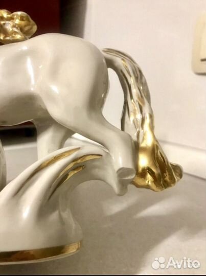 Статуэтка, Фарфоровый конь