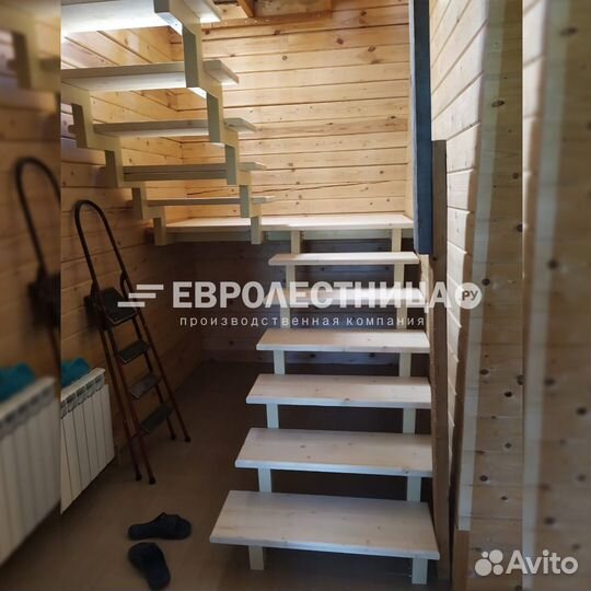 Лестница на металлокаркасе