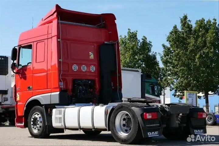 В разборке грузовик DAF, XF106 с 2015