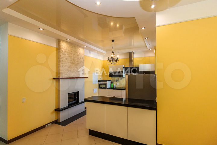 Дом 334 м² на участке 10,6 сот.