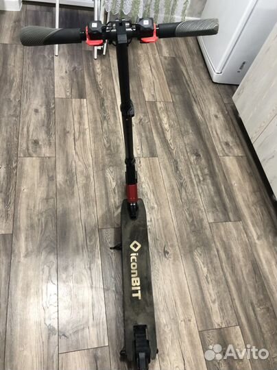 Самокат взрослый электрический бу