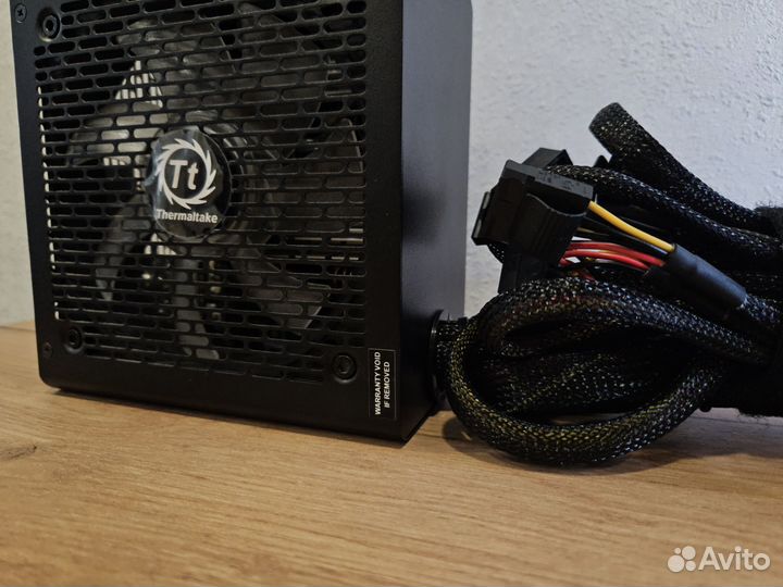Блок питания Thermaltake SMART RGB 700W