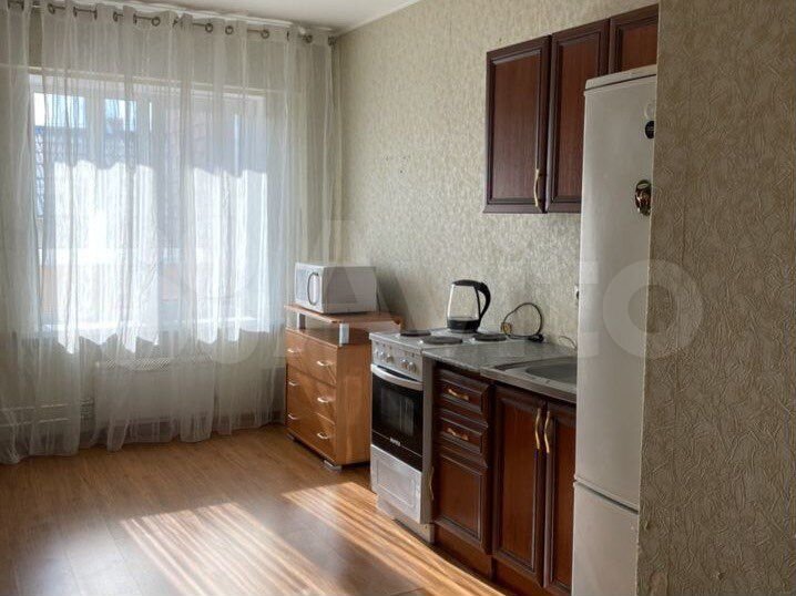 2-к. квартира, 50 м², 6/10 эт.
