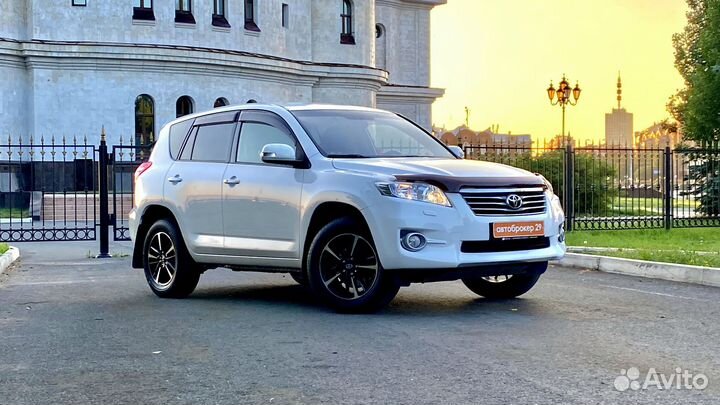 Toyota RAV4, 2012