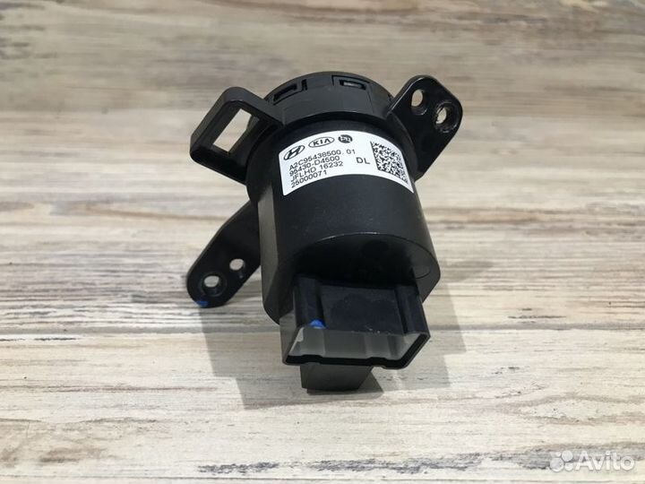 Кнопка пуска двигателя Kia Optima 4 JF