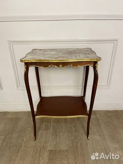 Антикварный столик