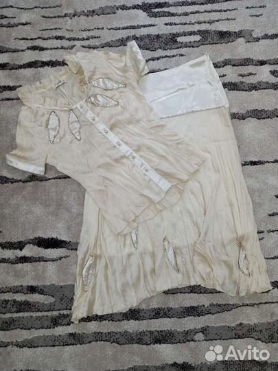 Блузка с юбкой