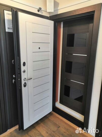 Входная дверь