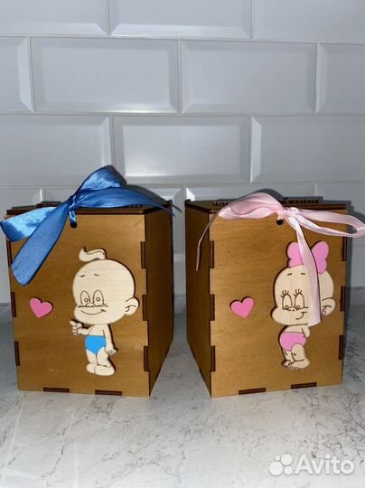 На мальчика и на девочку