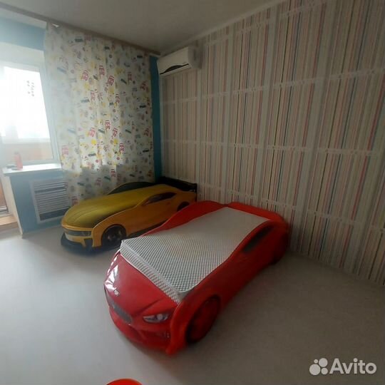 Детская кровать машина с матрасом