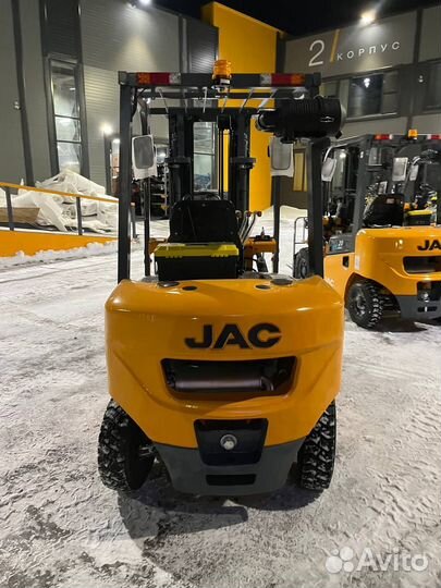 Вилочный погрузчик 2 тонны