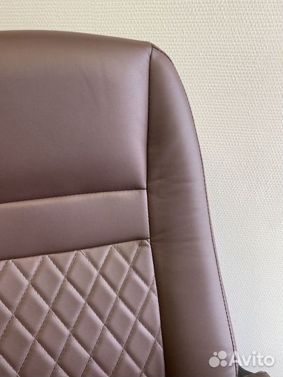 Офисное кресло. Гарантия 1 год