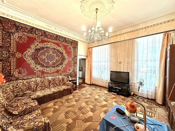 5-к. квартира, 170 м², 1/2 эт.