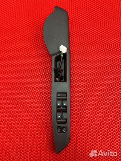 Блок управления стеклоподъемниками передний правый