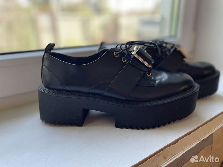 Ботинки женские stradivarius 38