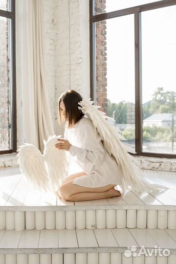 Крылья ангела белые, черные