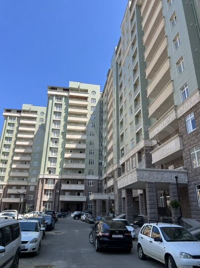 2-к. квартира, 70 м², 2/12 эт.