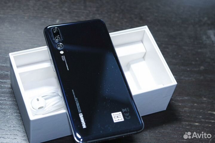 HUAWEI P20 Pro, 6/128 ГБ