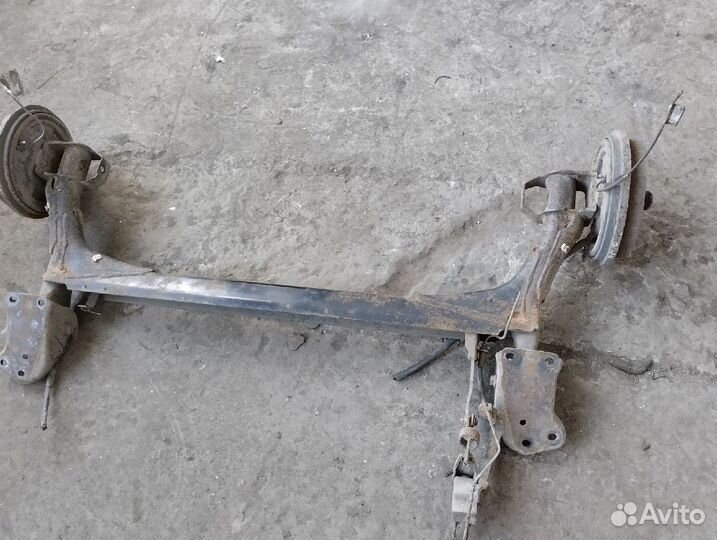 Балка задняя Volkswagen Passat B3