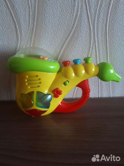 Музыкальный саксофон